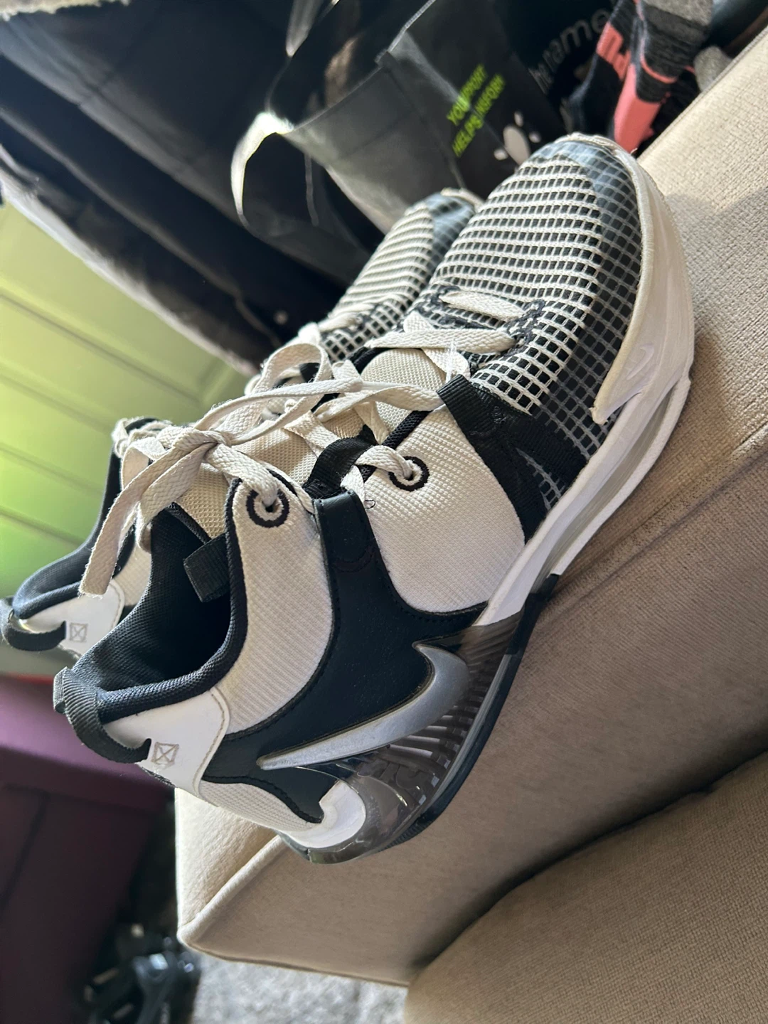 Nike Lebron Witness 5 Basketball Shoes - photo 4