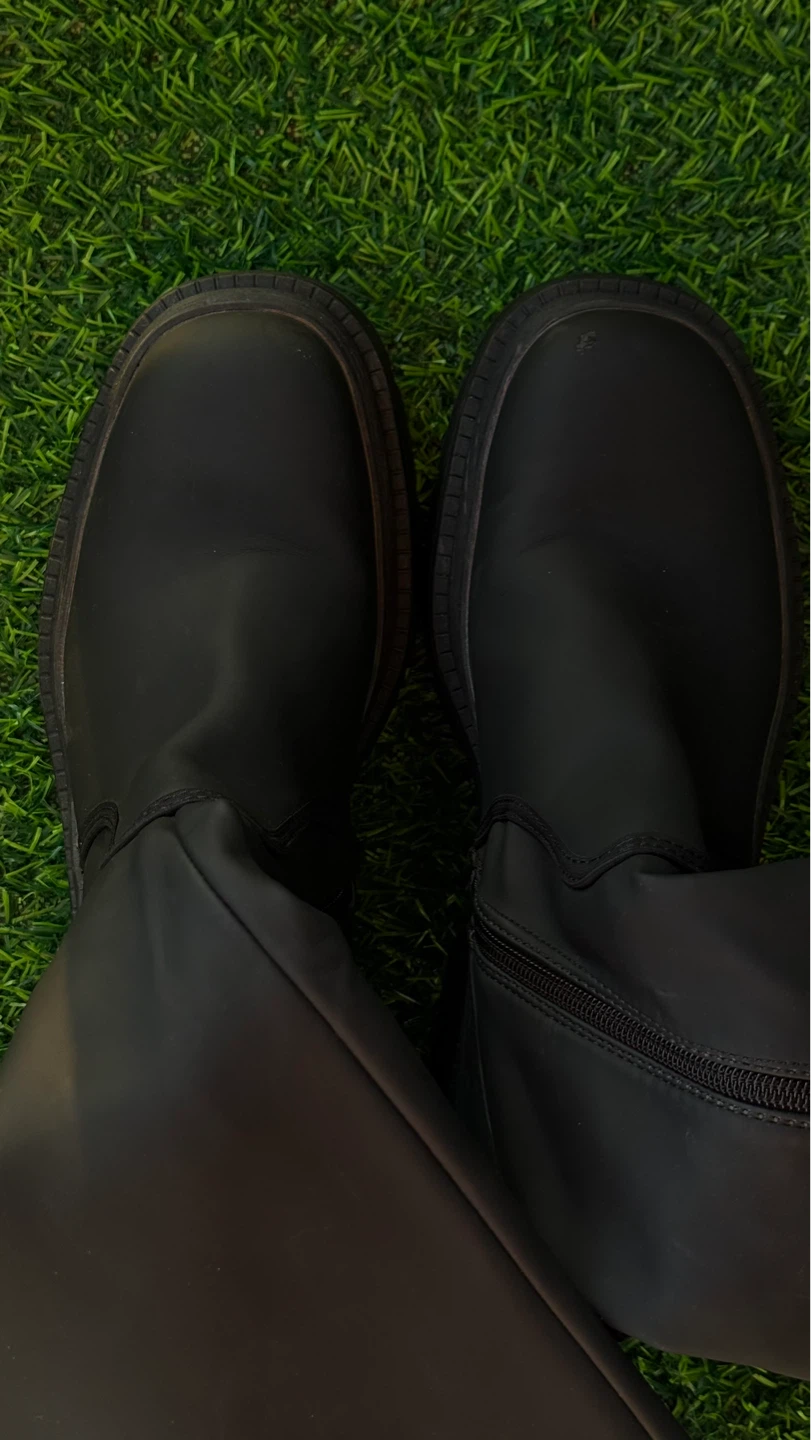 Black Knee-High Chunky Boots - photo 3