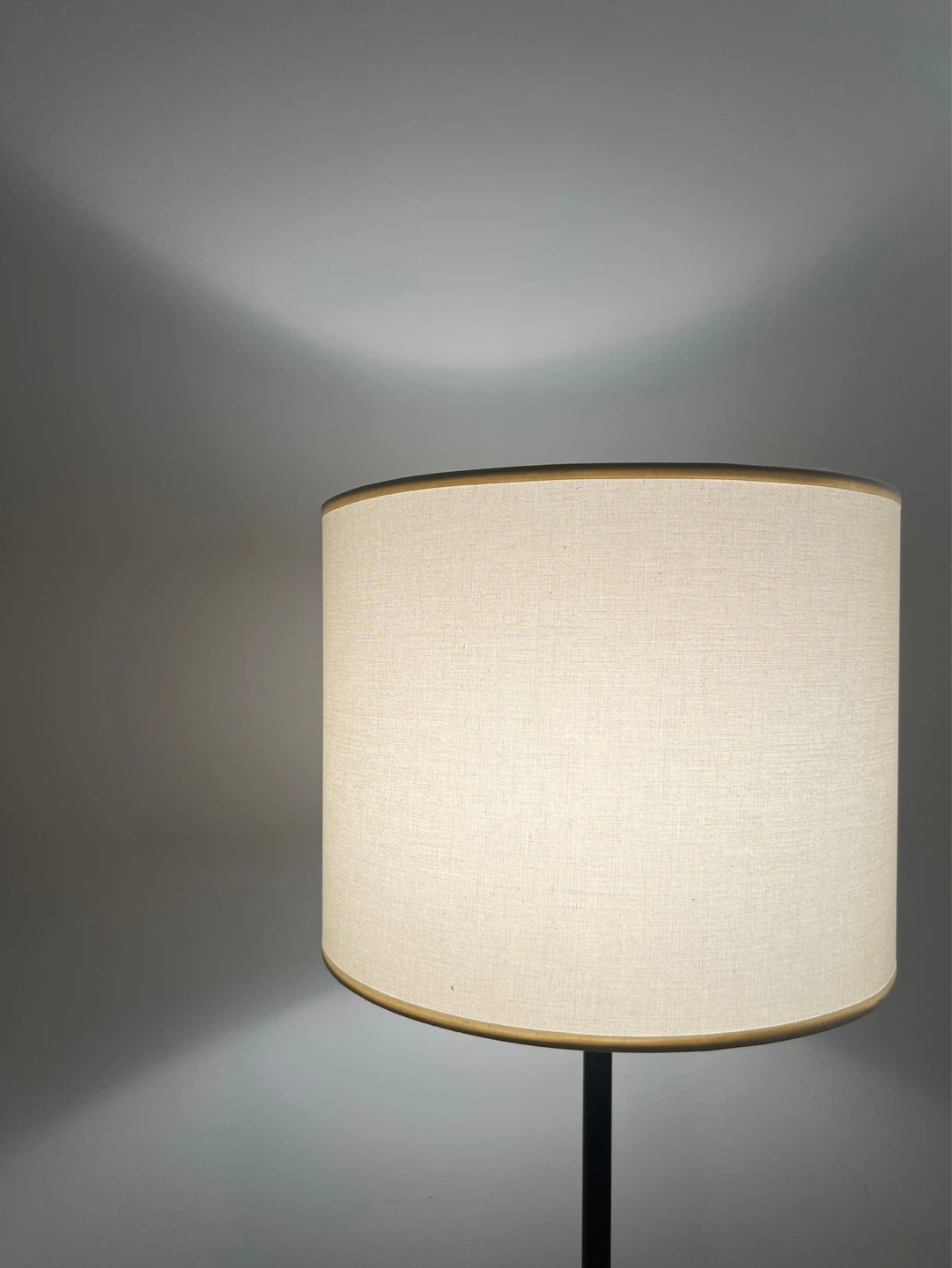 Standing linen shade Lamp - photo 2