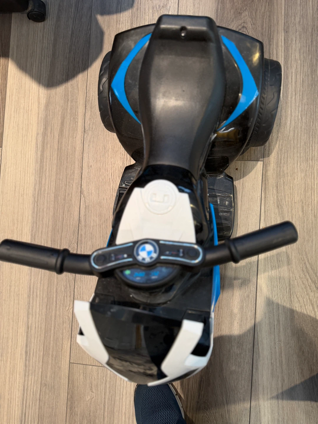 NEW: BMW S 1000 RR Ride-On Toy Motorcycle - photo 3