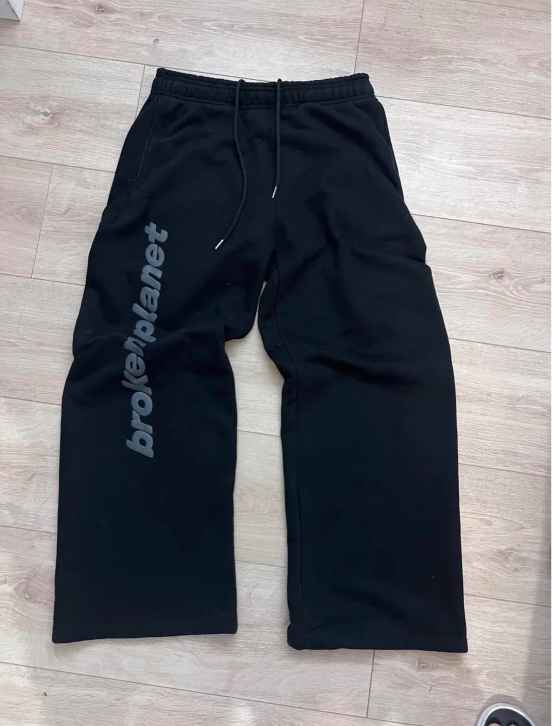 Broken Planet Black Sweatpants - Medium