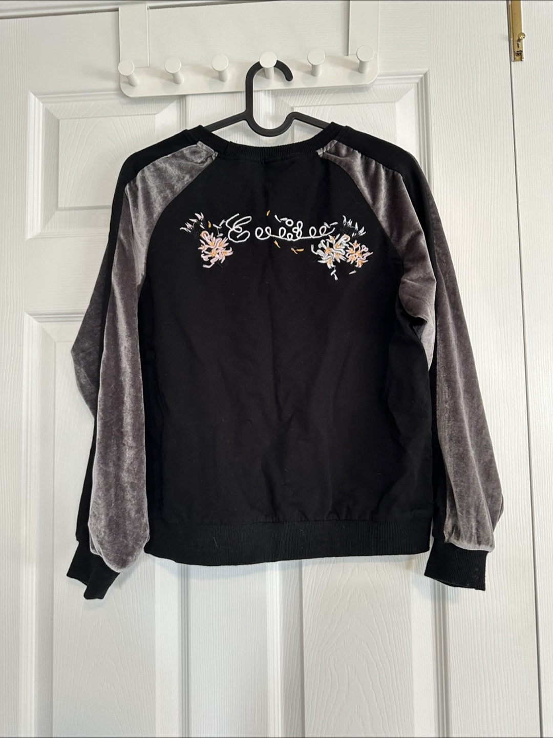 Black Velvet Sleeve Sweatshirt
