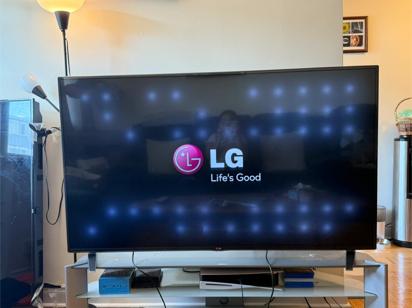 LG 65" Smart LED TV - photo 2