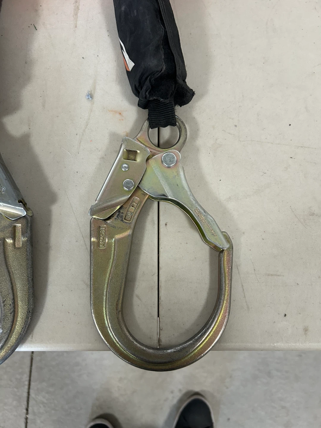 Malta Dynamics Pygmy Hog 11' Self-Retracting Lifeline Set - photo 5