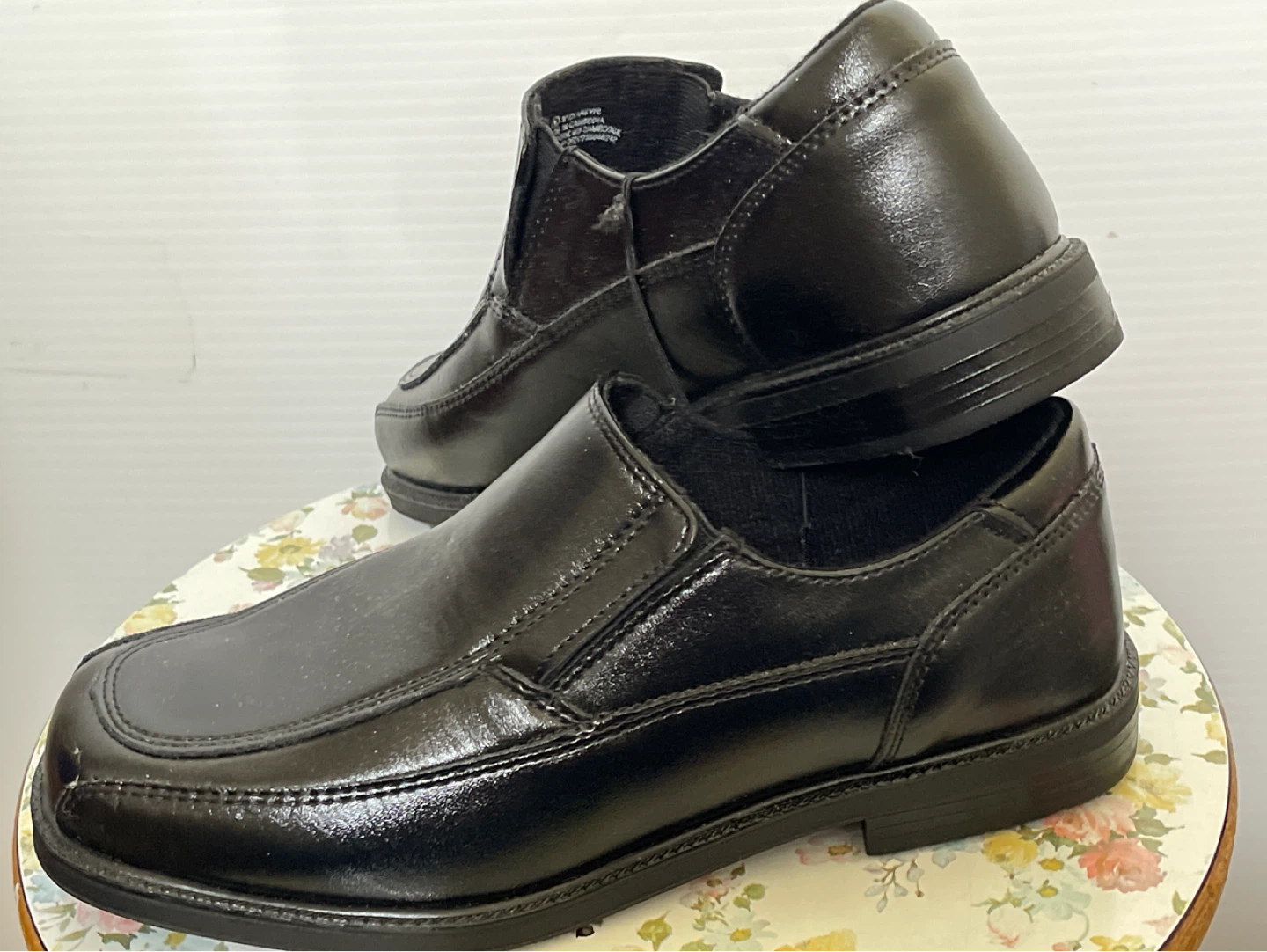 George brand black slip on black dress shoes 🌱🌱