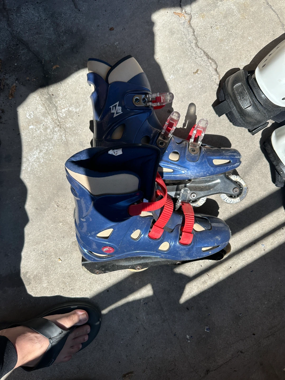 Blue Rollerblades with Red Straps - photo 3