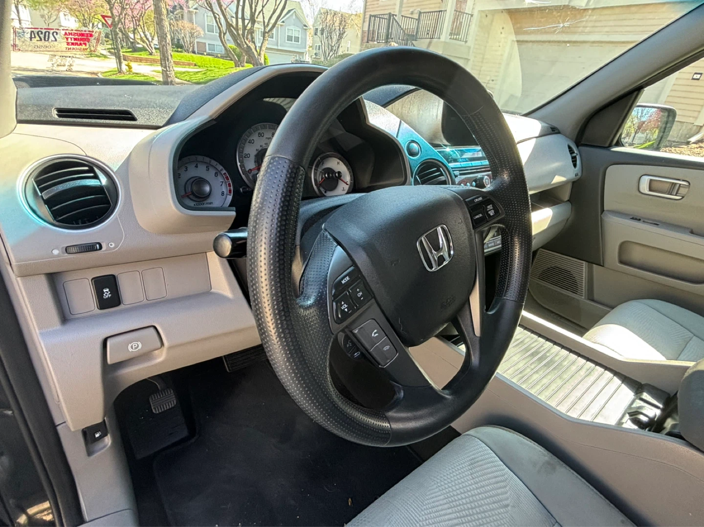 Used Black Honda Pilot SUV - photo 2