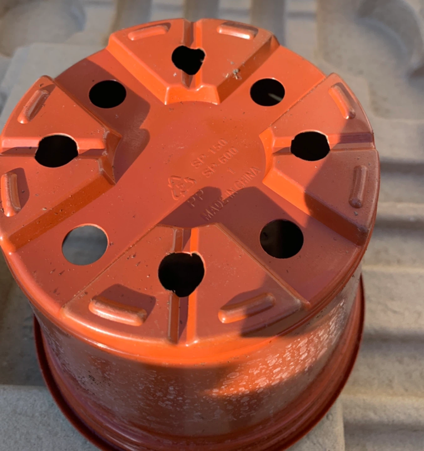 Plastic Plant Pots , 3 for $1,- Orange - photo 5