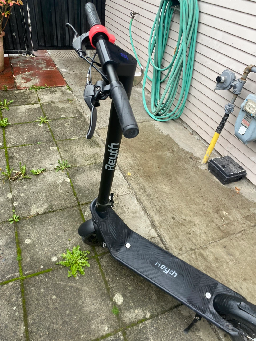 Reyth Electric Scooter