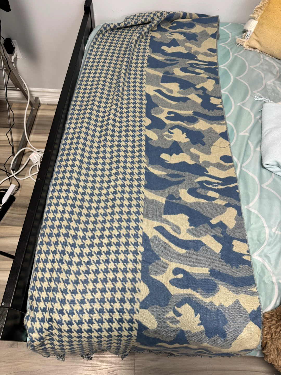 Houndstooth and Camo Pattern Scarf - photo 3