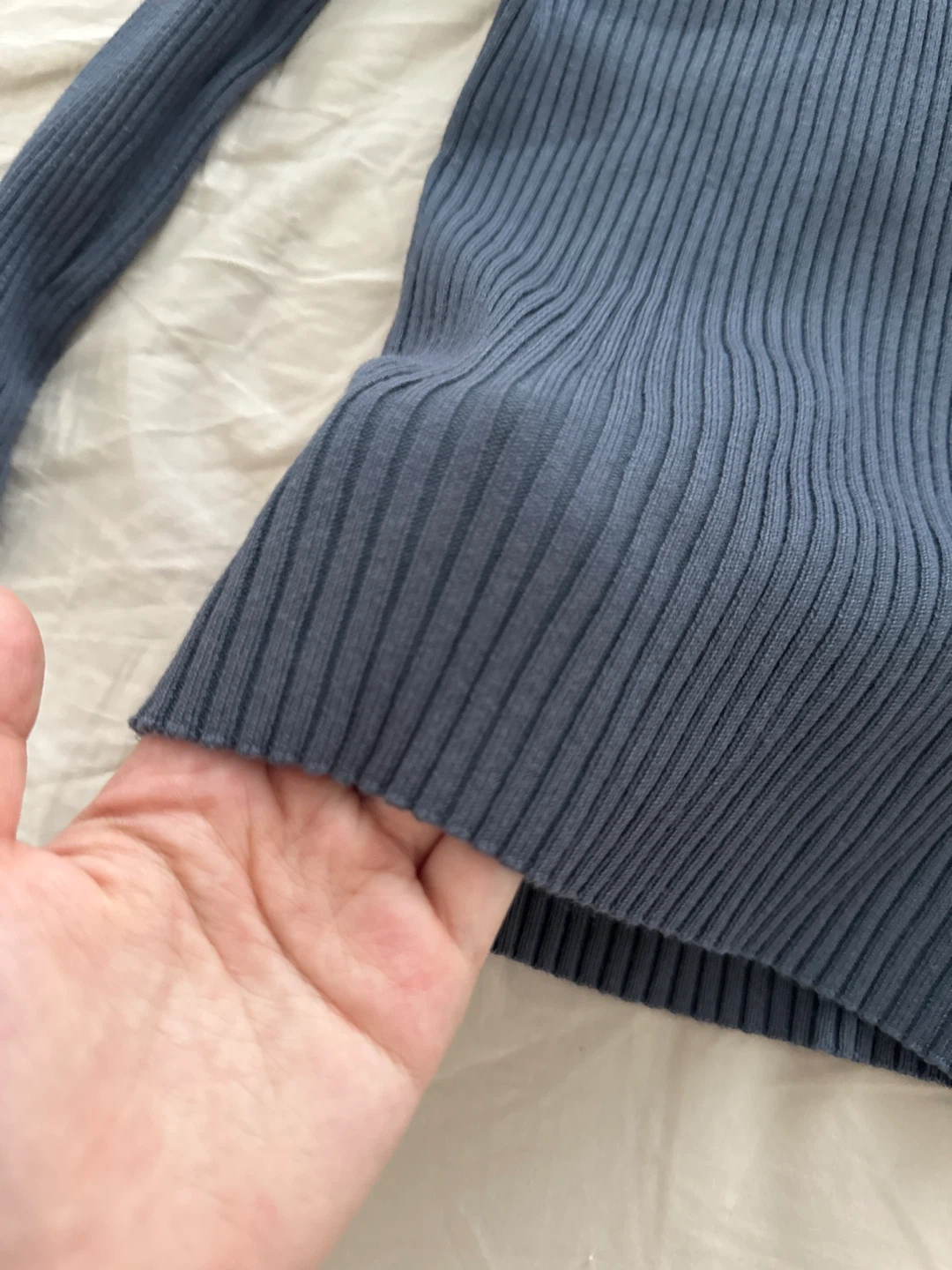 Like New Ribbed V-Neck Long Sleeve Top - photo 3