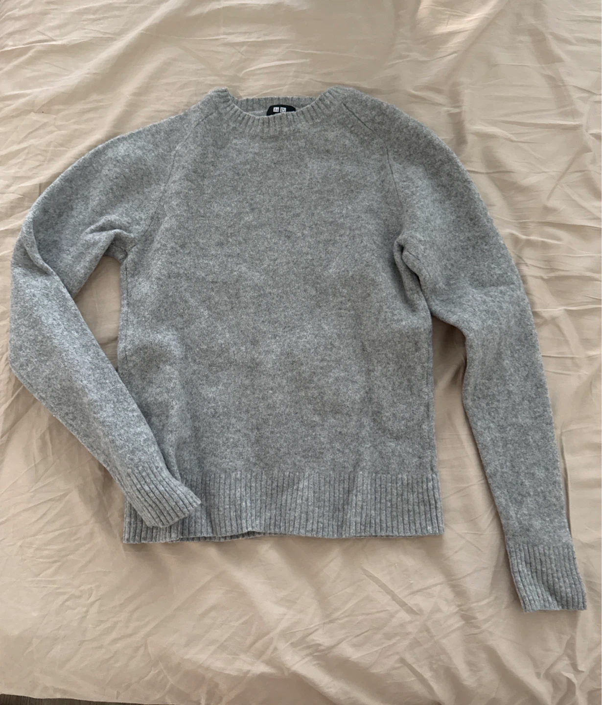 100% Wool Uniqlo Grey Sweater