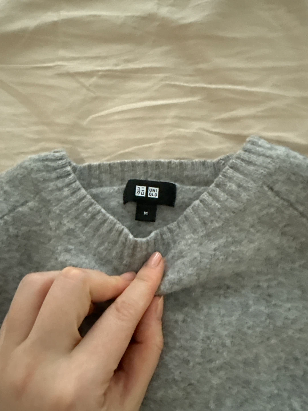 100% Wool Uniqlo Grey Sweater - photo 2