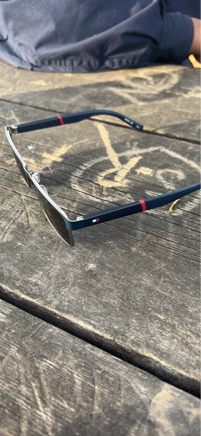 NEW Tommy Hilfiger Sunglasses - photo 2