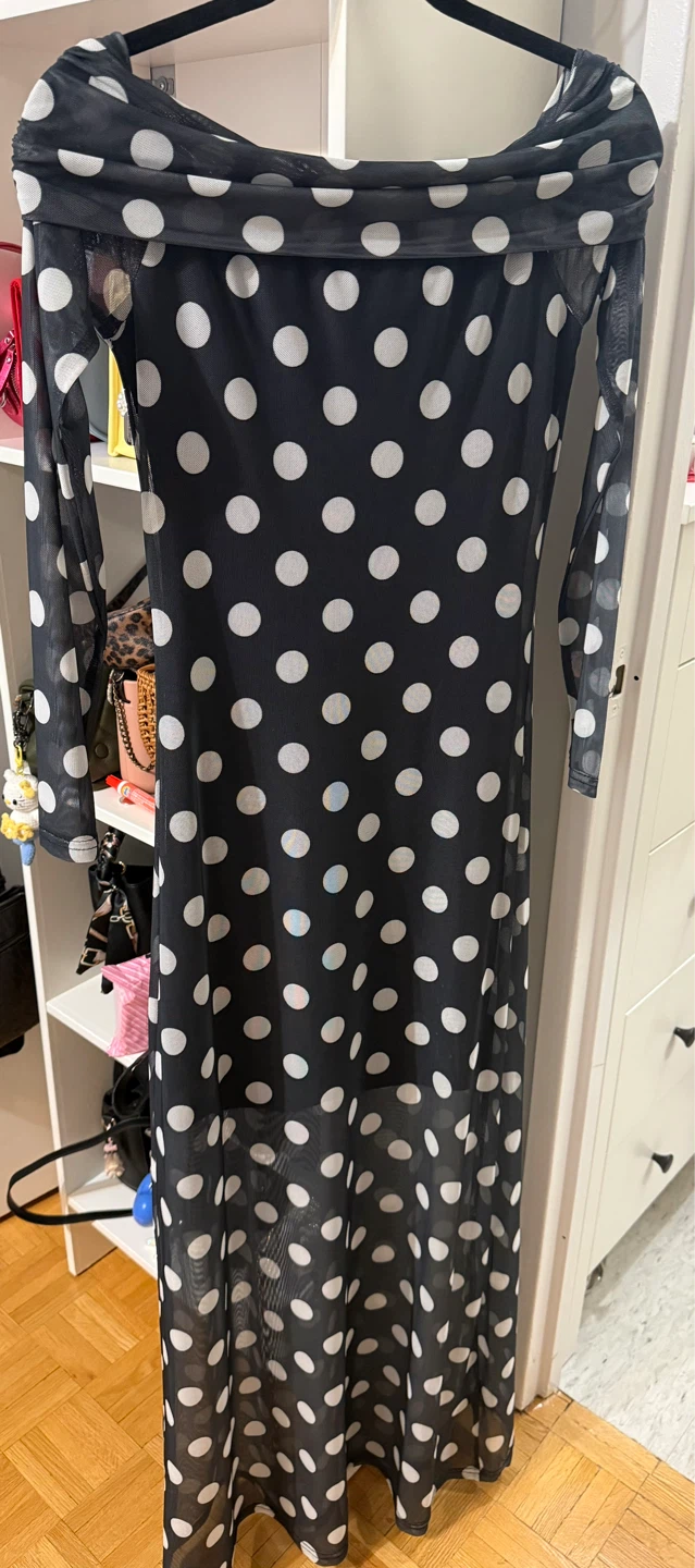 Black and White Polka Dot Mesh Dress - Size M 🌱