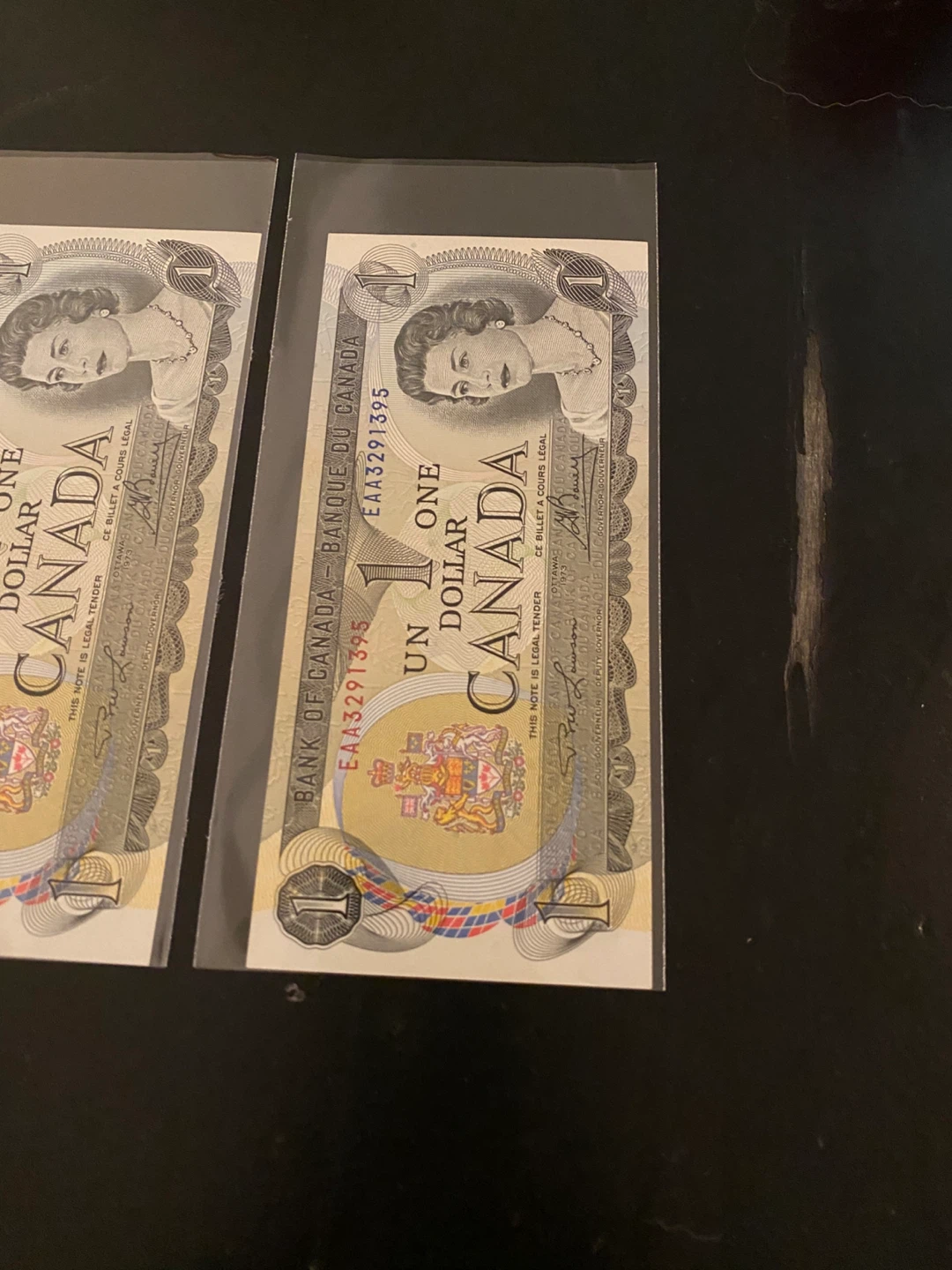 Set of 3 Canada 1 Dollar Bills - photo 4