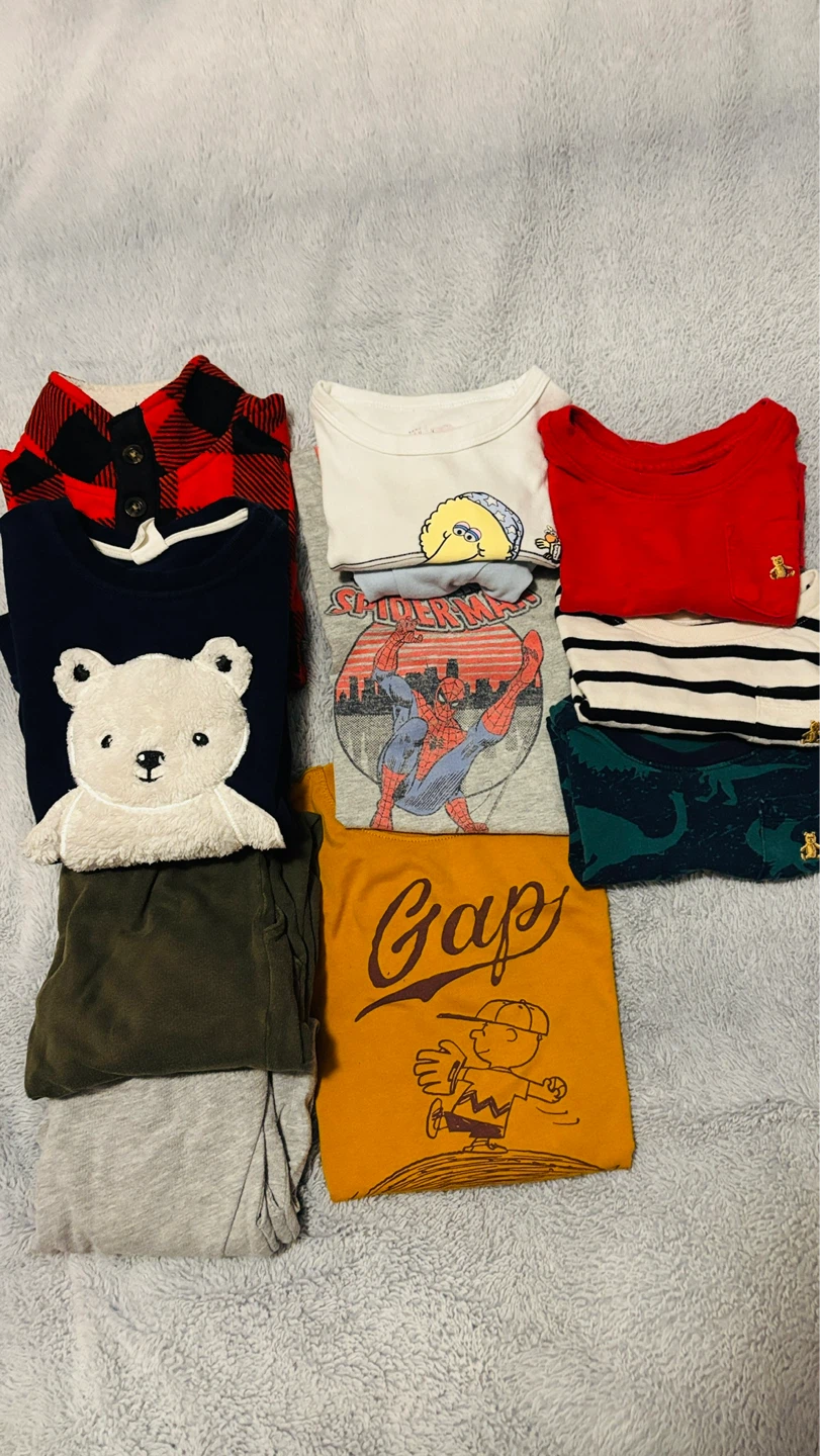 Gap Kids T-Shirts Bundle size 3