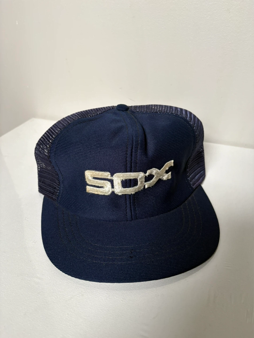 Vintage Chicago White Sox snapback trucker hat 90s MLB starter