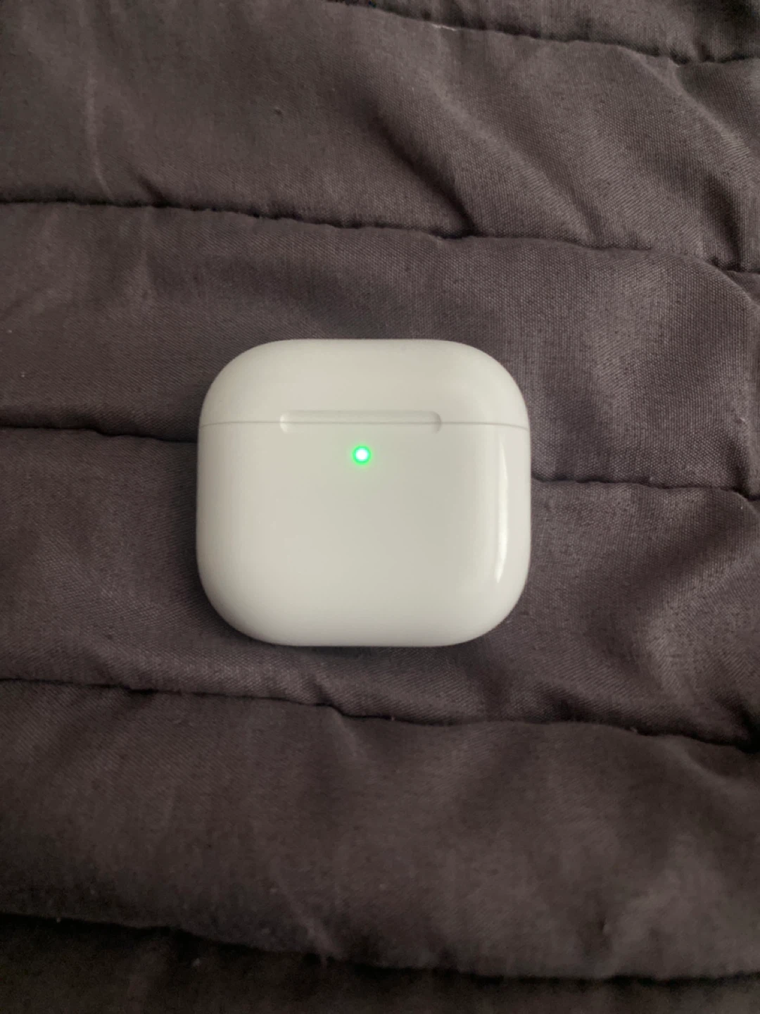 Apple AirPods 4s - photo 2