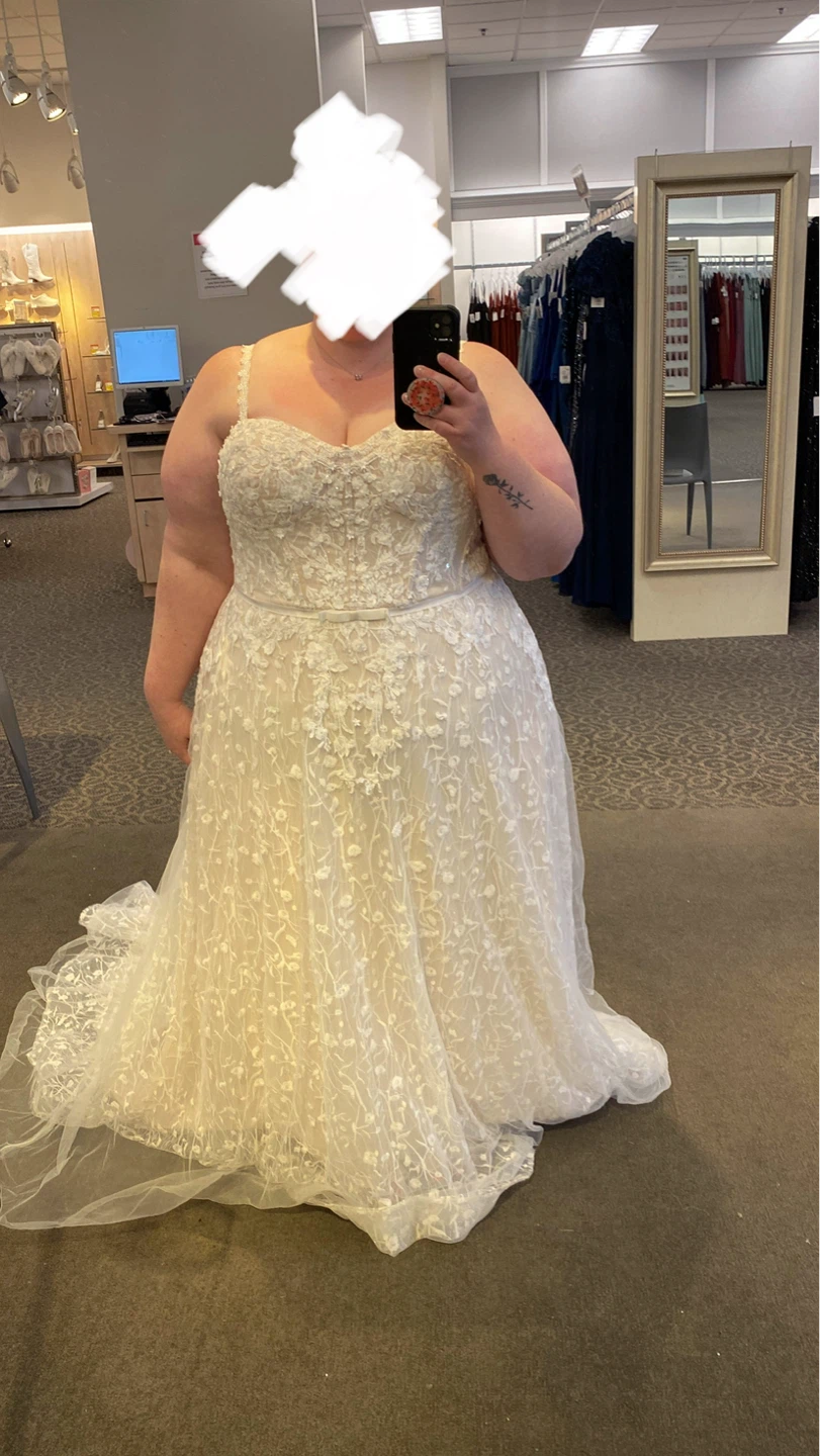 White Lace Wedding Dress with Spaghetti Straps