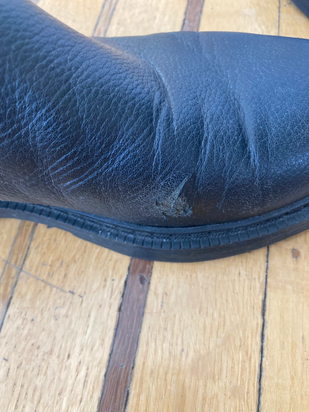 Kenneth Cole Black Leather Chelsea Boots - photo 4