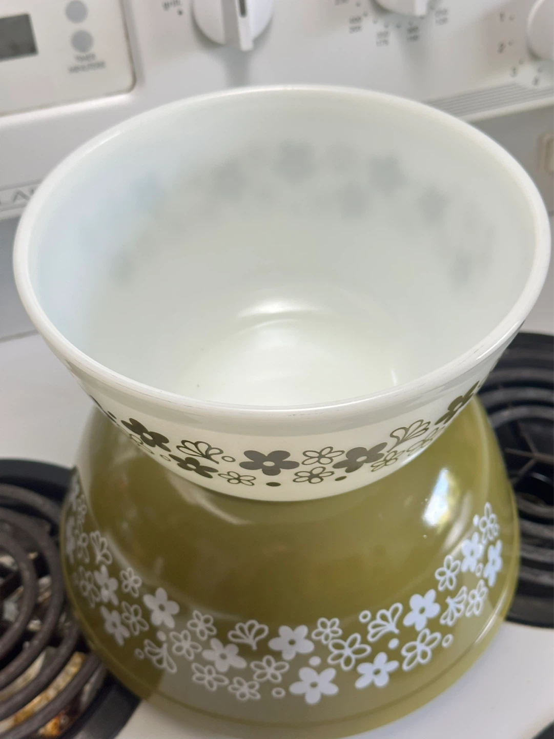pyrex crazy daisy 402,403 mixing bowls - photo 2