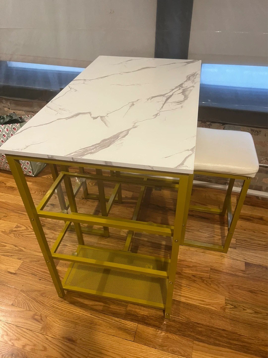 Height Table with 2 Stools