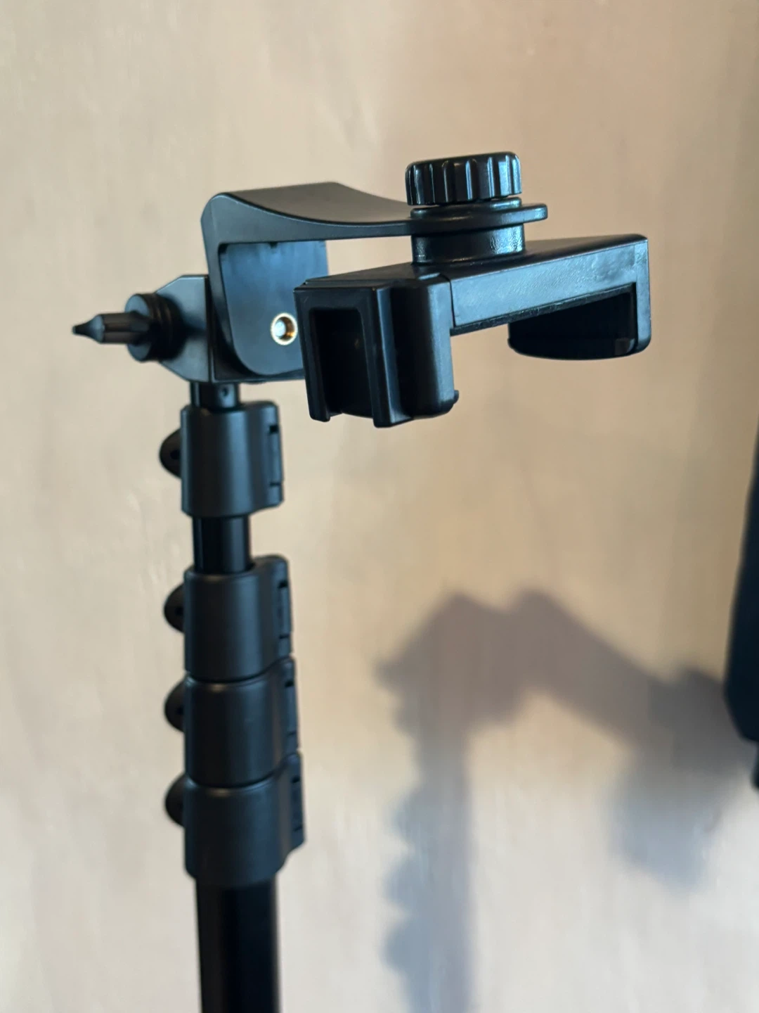 Black Tripod with adjustable Phone Mount - photo 2