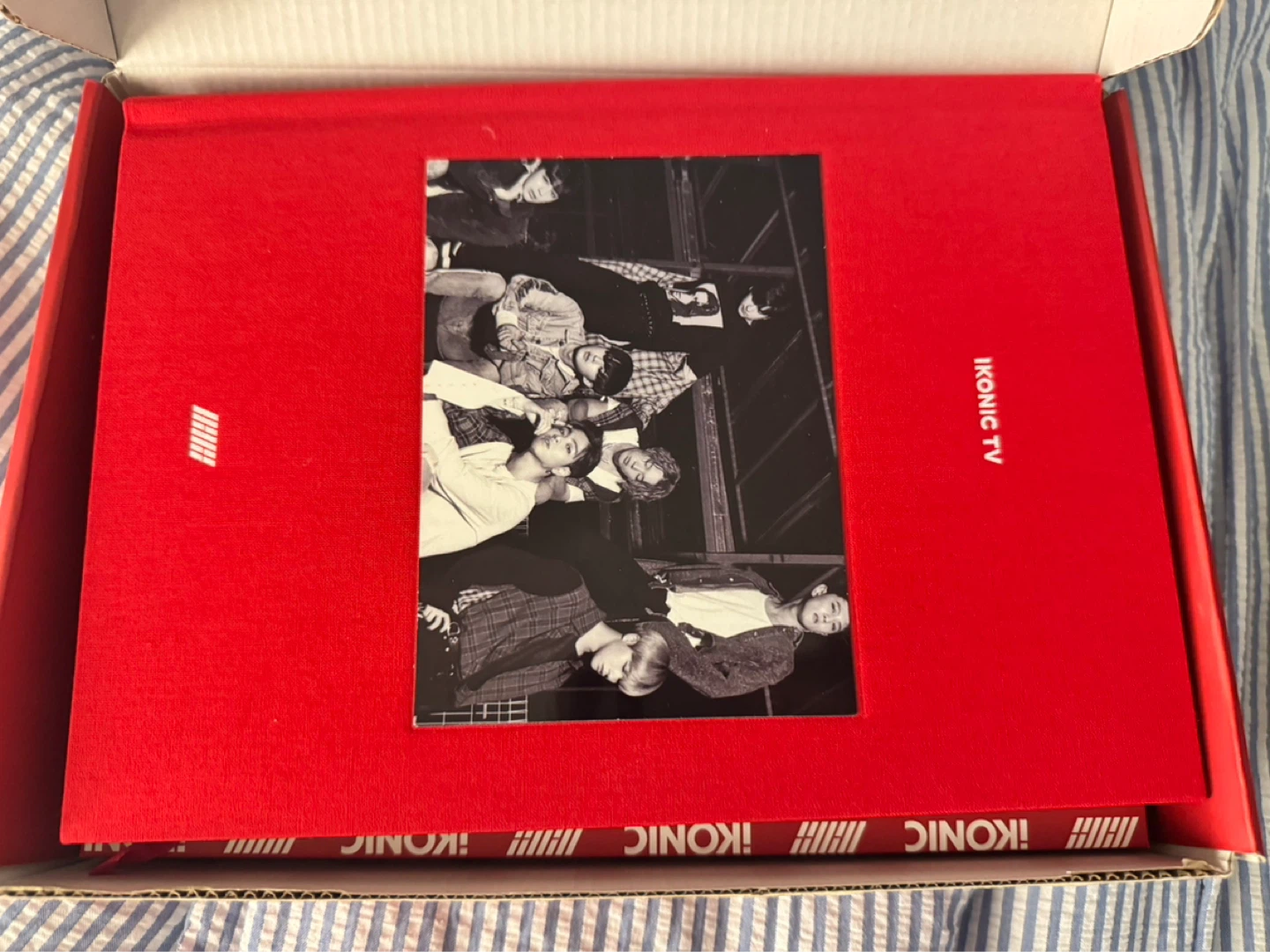 iKON iKONIC 2nd Gen Official Fan Club Membership Kit - photo 3