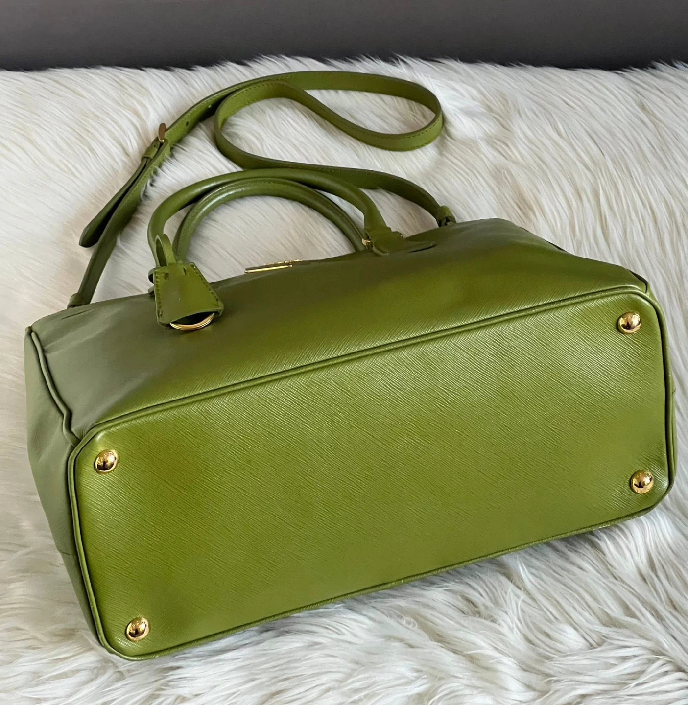 FOR SALE ✨ PRE-LOVED Prada Large Saffiano Lux Galleria Tote Bag - photo 5