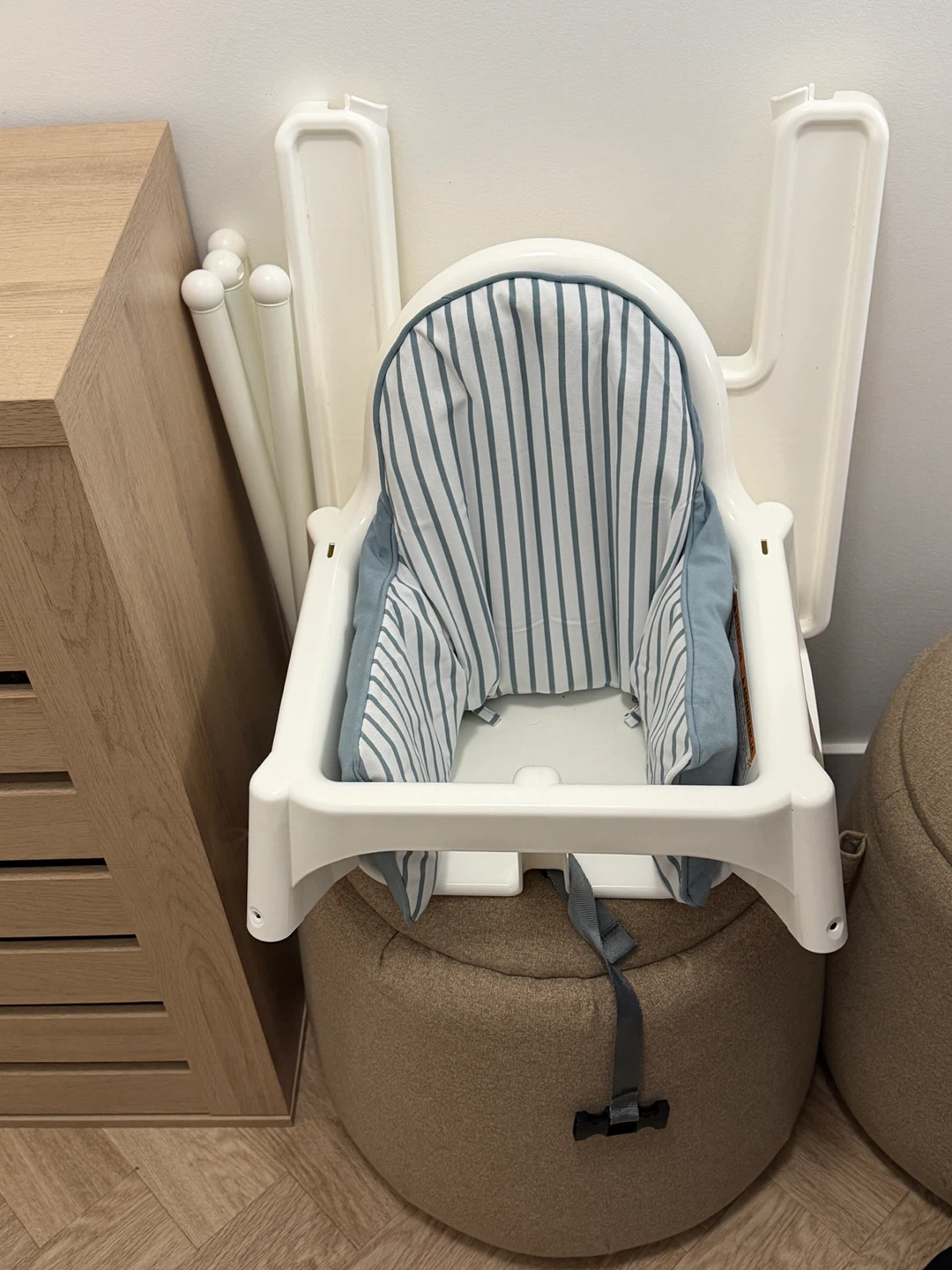 IKEA High Chair with Tray and Cushion - photo 4