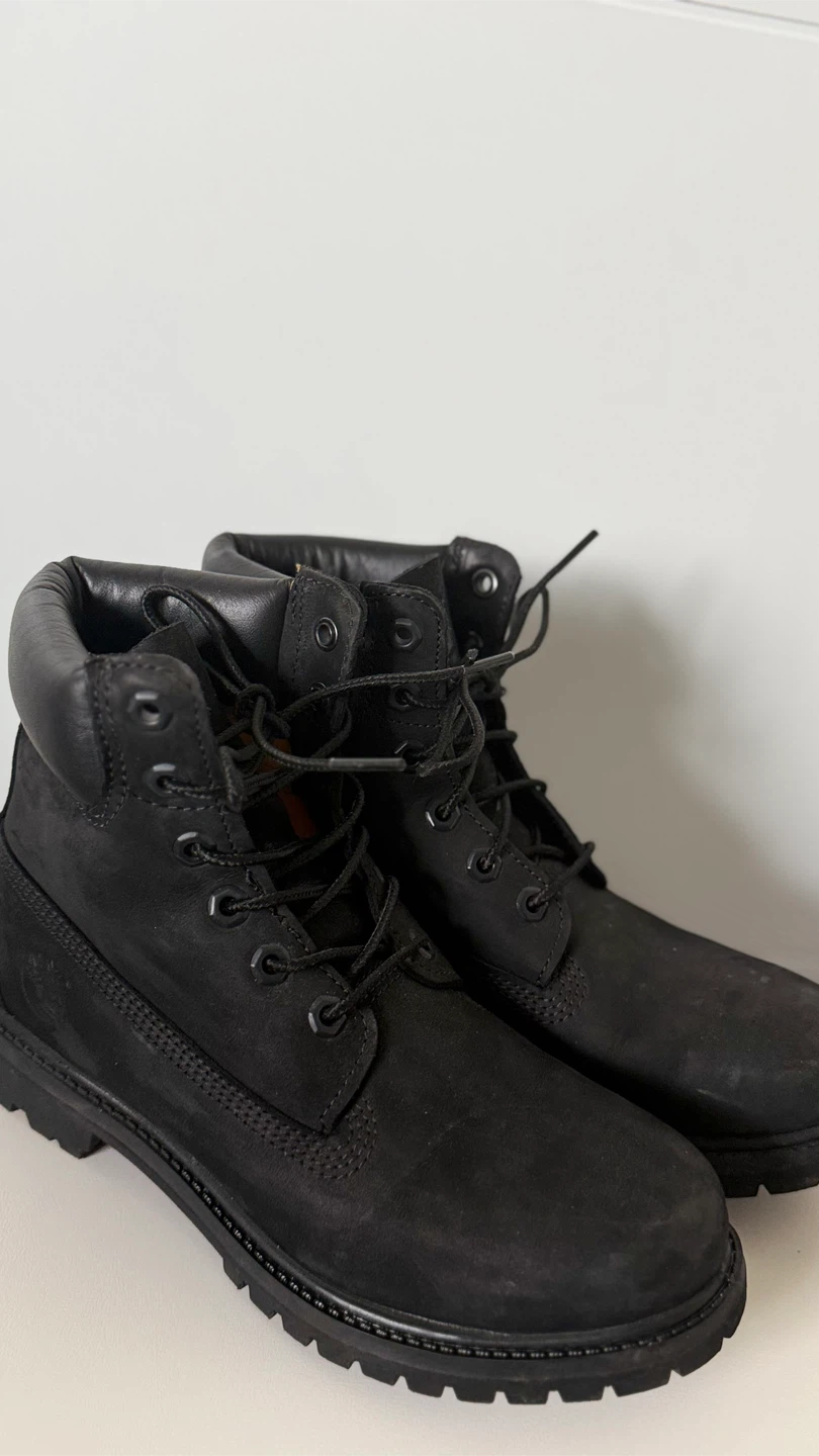 Timberland Black Suede Lace-Up Boots - Size 38 Womens - photo 2