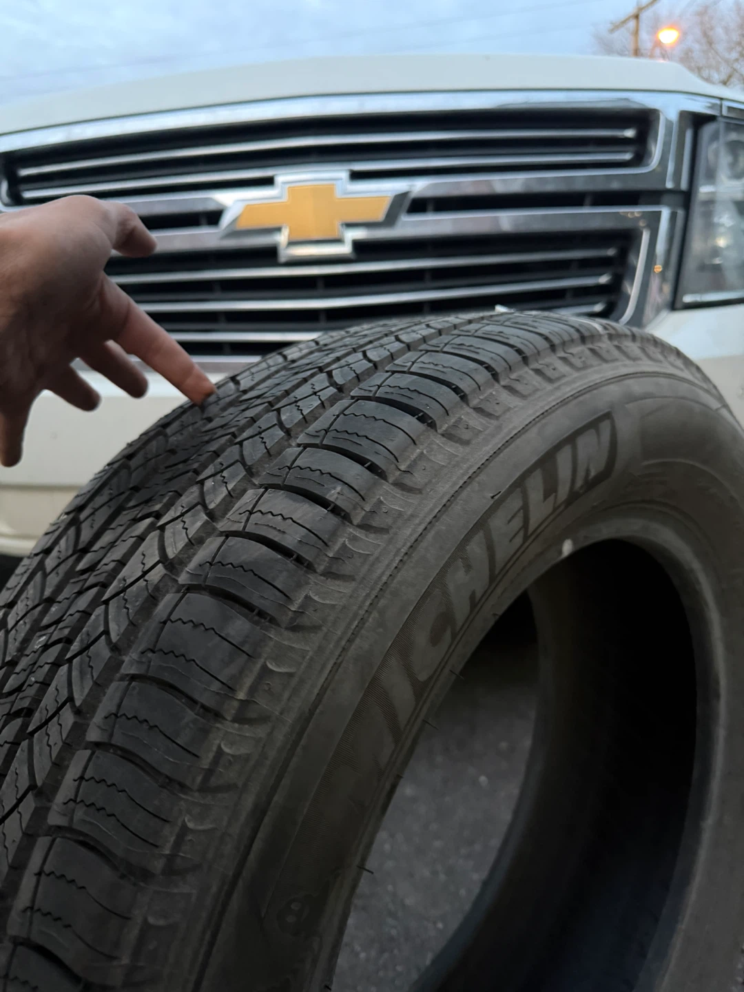 Michelin Latitude Tour All Season Tire 245/60R18 - photo 3