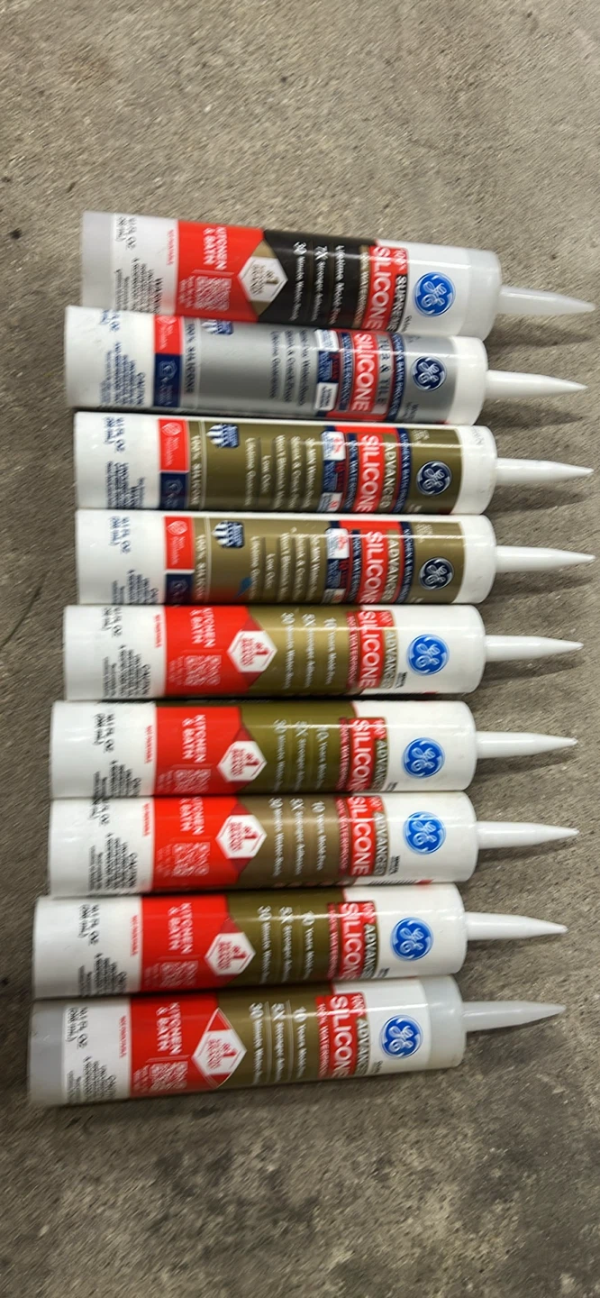 GE Advanced Silicone Caulk - Kitchen & Bath - photo 2