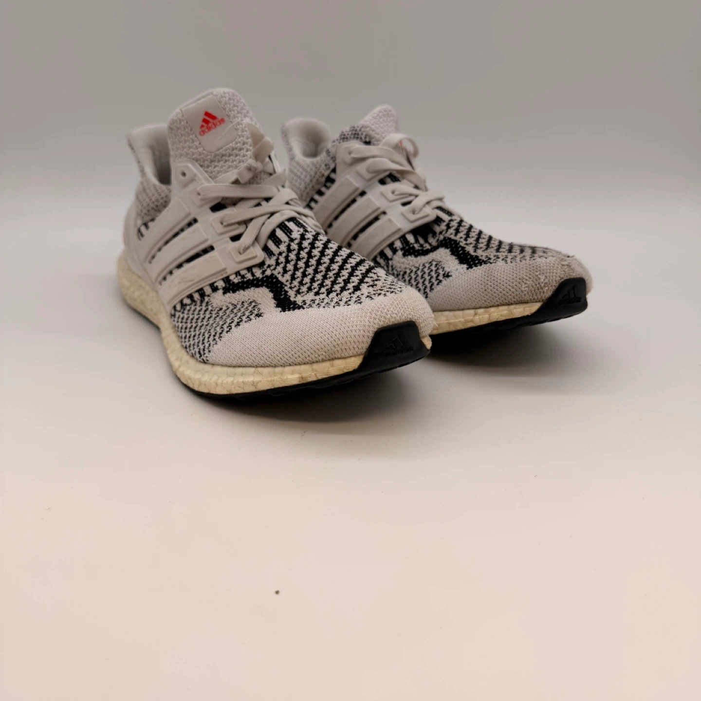 Adidas Ultra Boost DNA White Black Running Shoes Size 9.5