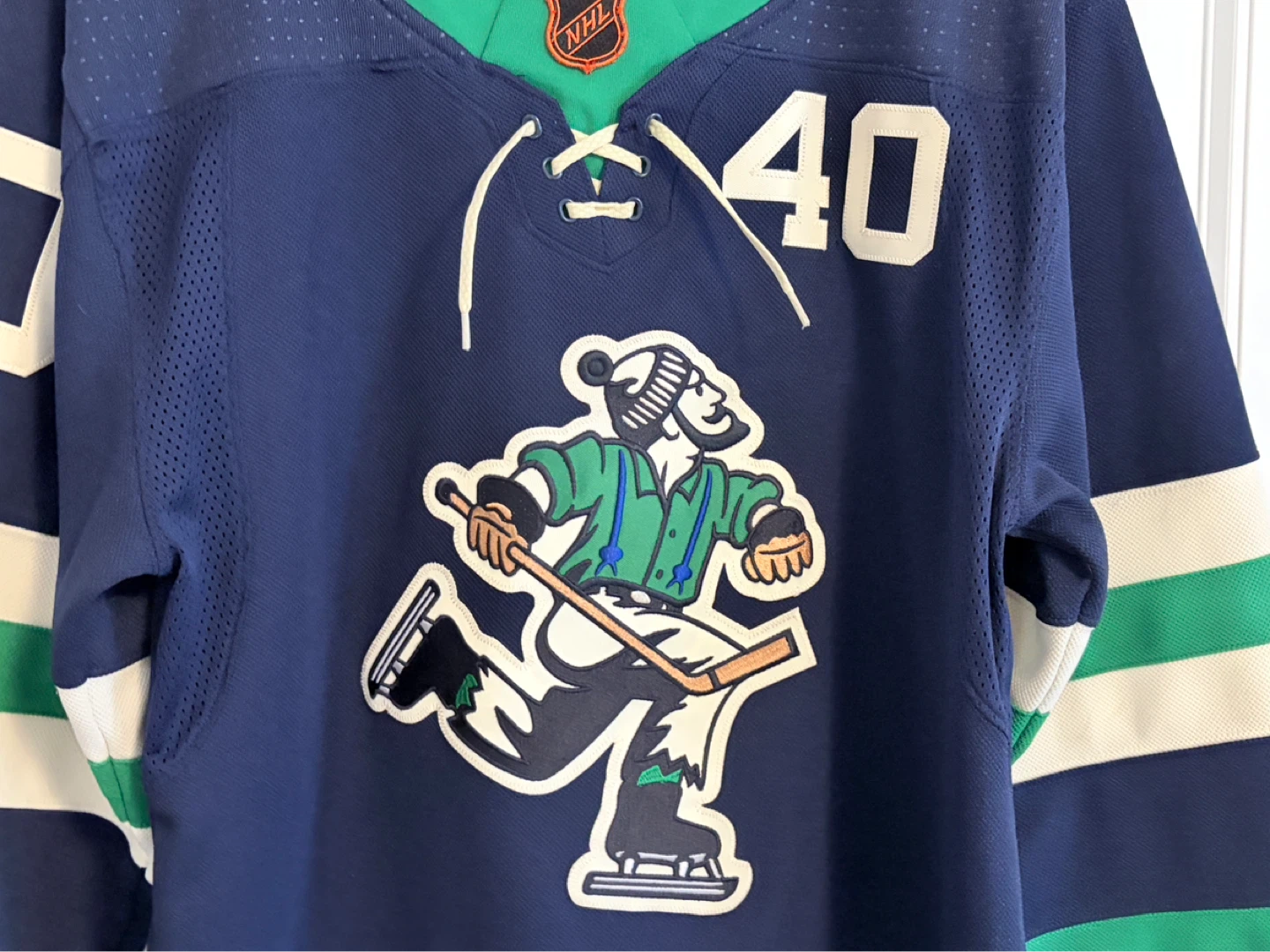Authentic Adidas Canucks Pettersson Reverse Retro Jersey 44 XS - photo 2