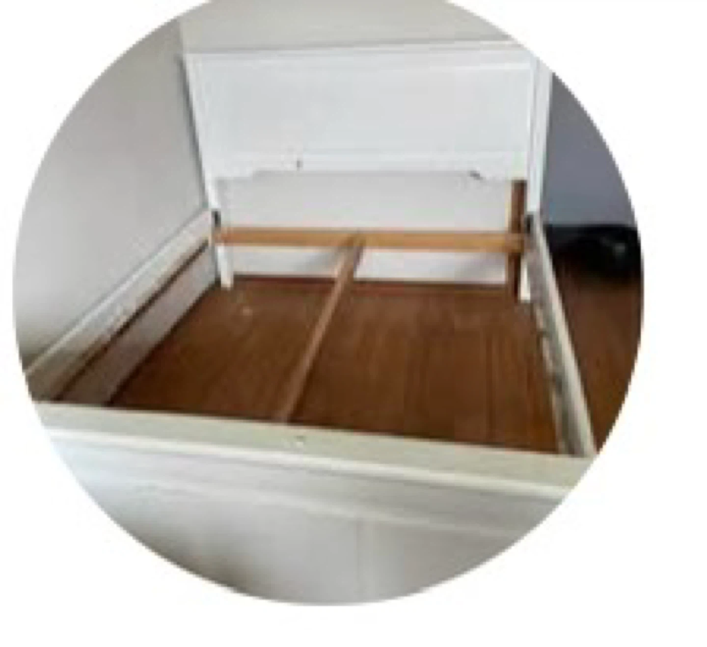 White Bed Frame Queensize - photo 2