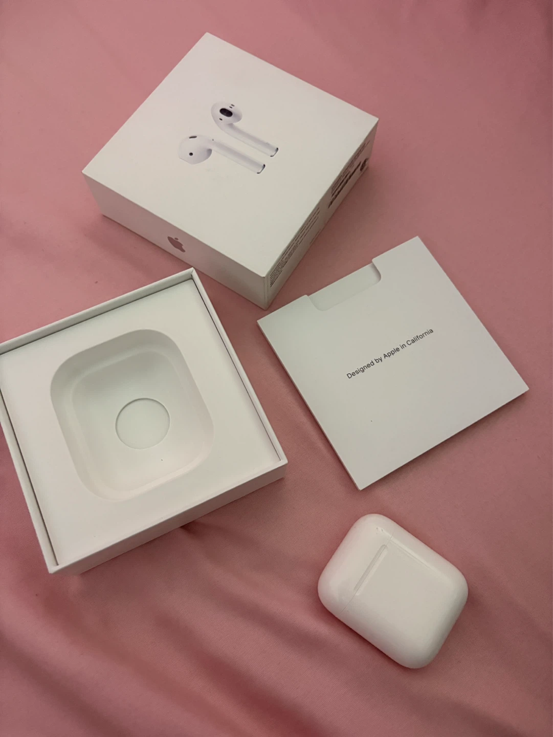 Apple AirPods (2nd generation) with Charging Case