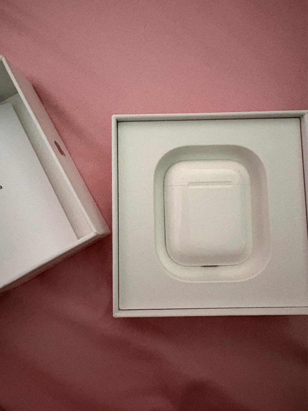 Apple AirPods (2nd generation) with Charging Case - photo 3
