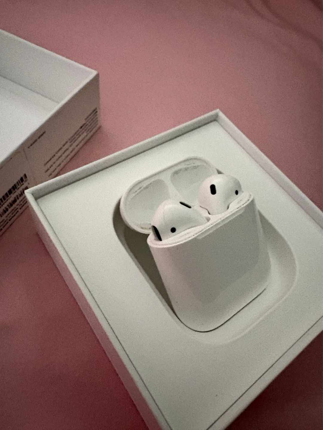 Apple AirPods (2nd generation) with Charging Case - photo 5