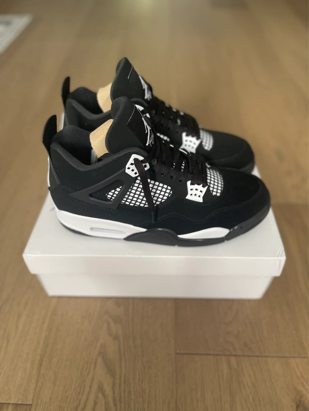 Air Jordan 4 Retro Black White Sneakers - photo 2