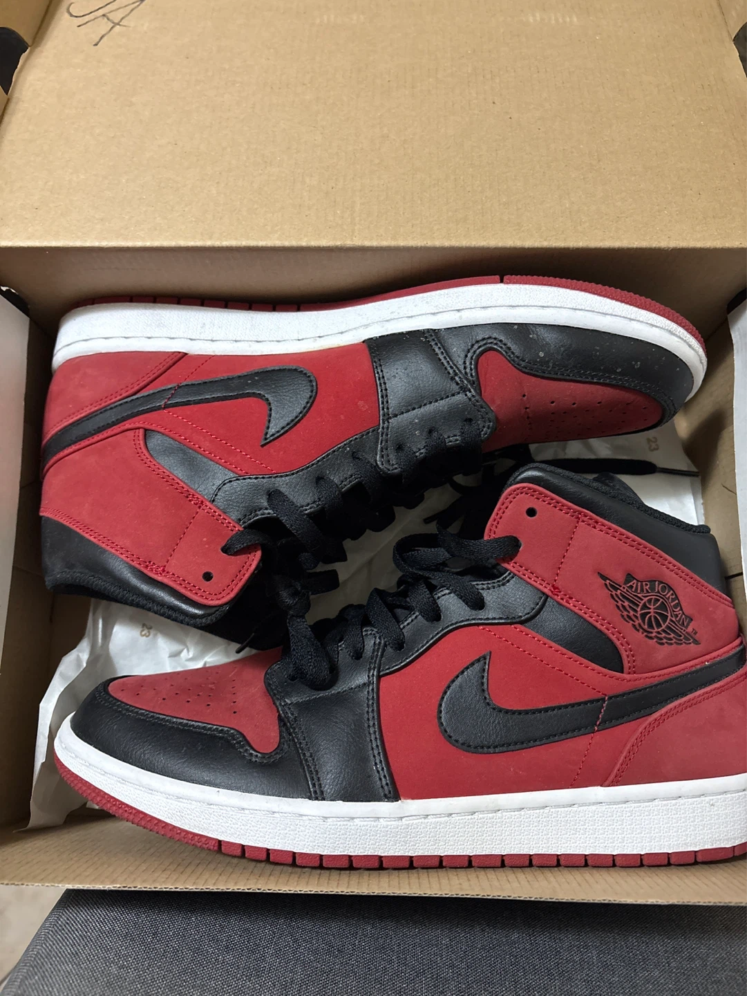 Air Jordan 1 Mid