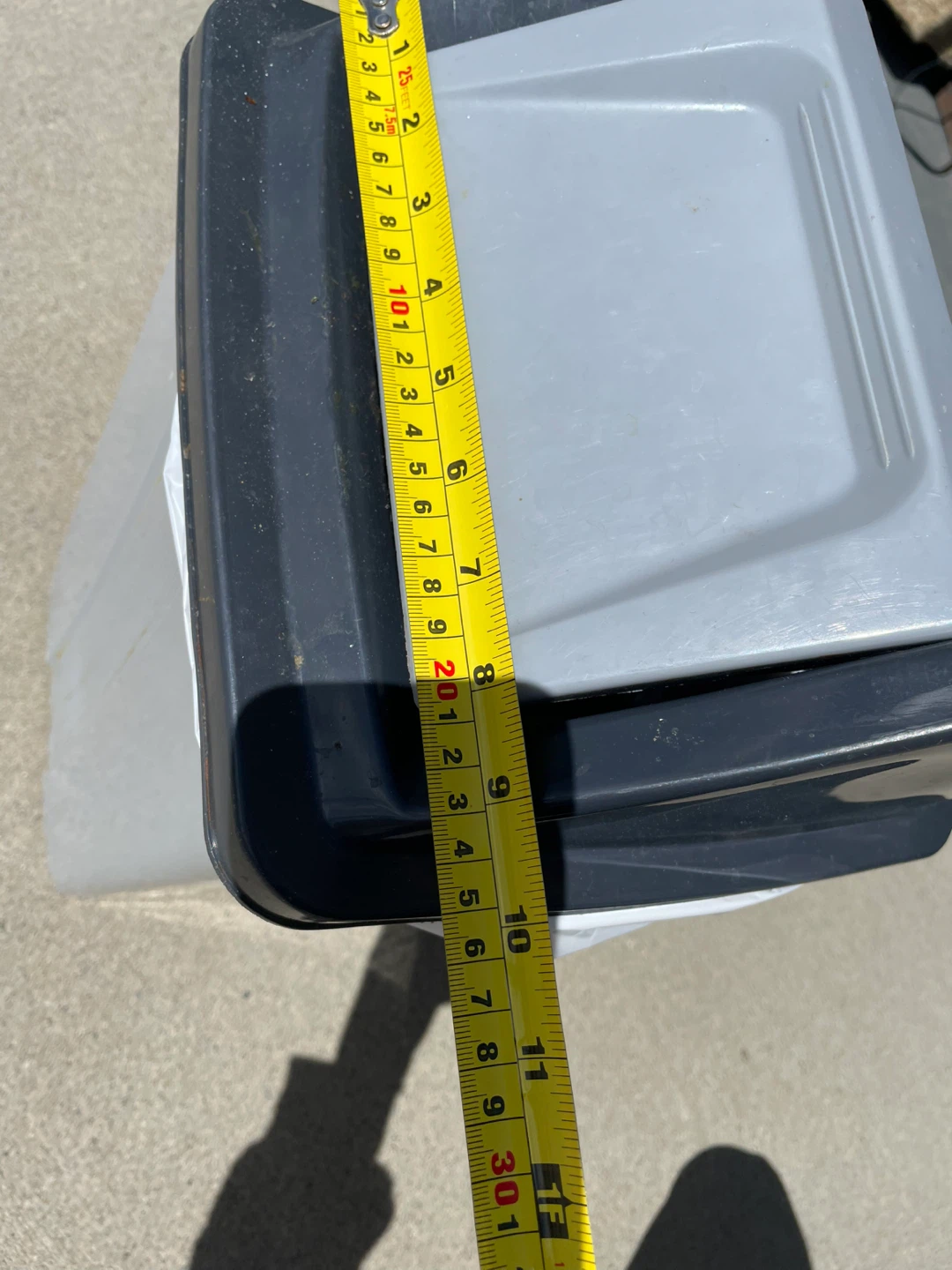 Grey Plastic Swing Top Trash Can - photo 5