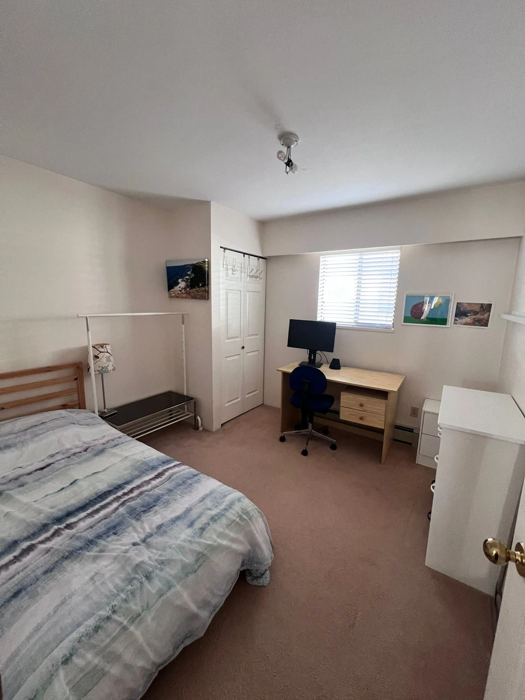 Private room upstairs for rent to female short or long term