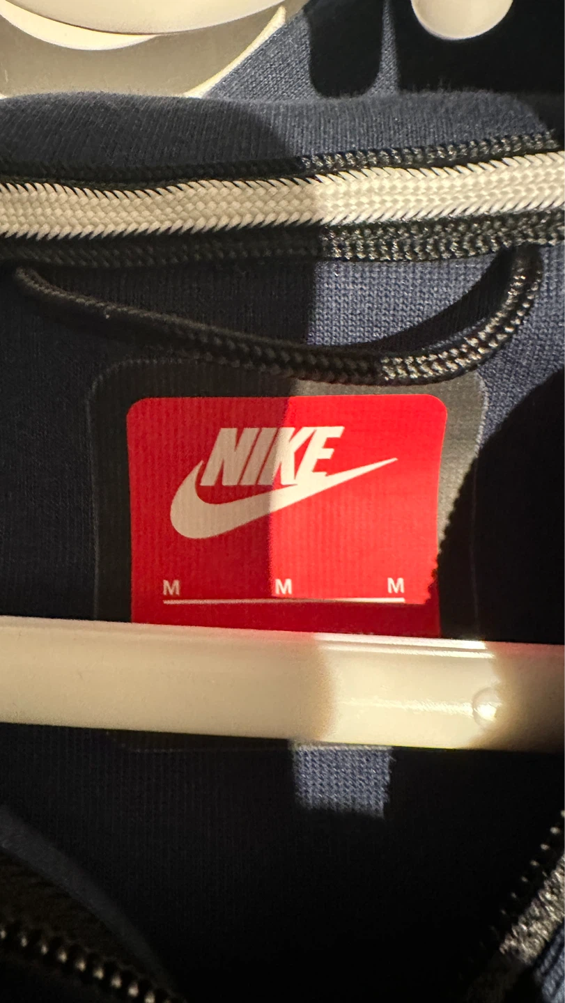 Nike Paris Saint-Germain Tech Fleece - photo 2