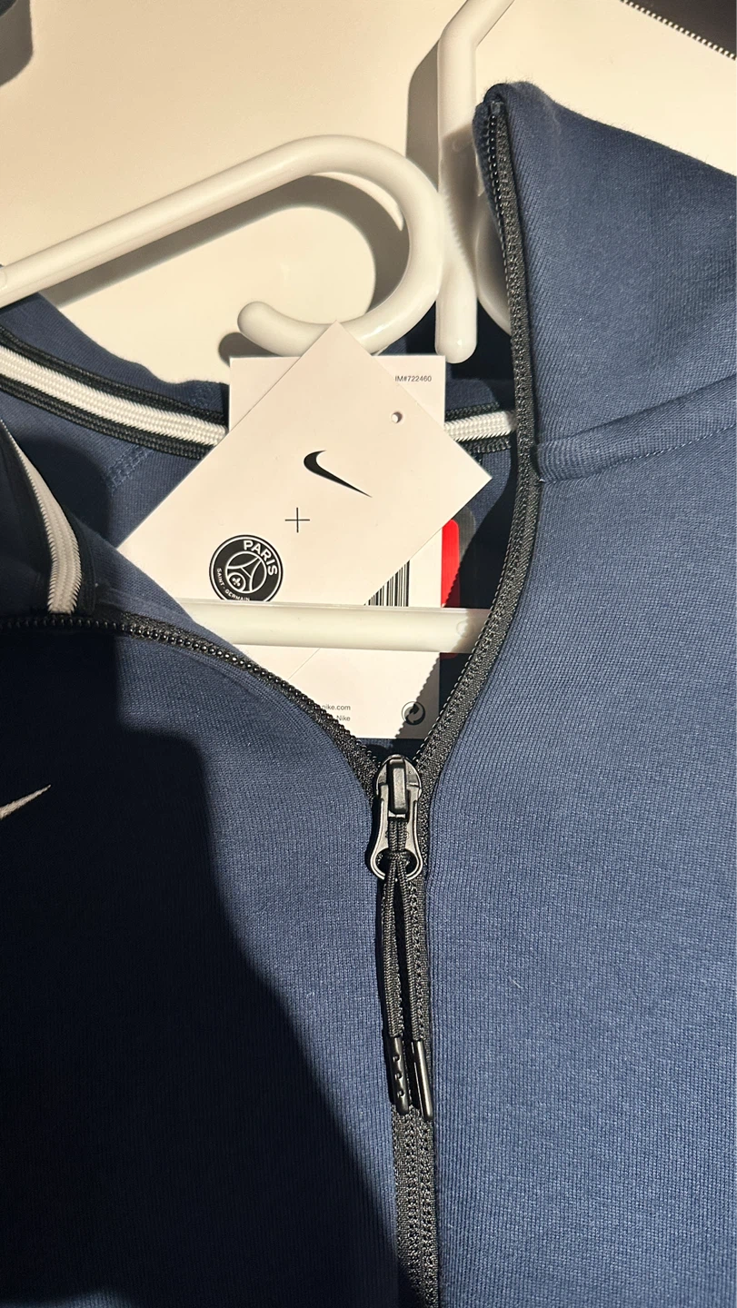 Nike Paris Saint-Germain Tech Fleece - photo 4