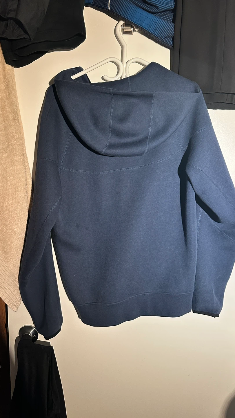 Nike Paris Saint-Germain Tech Fleece - photo 5