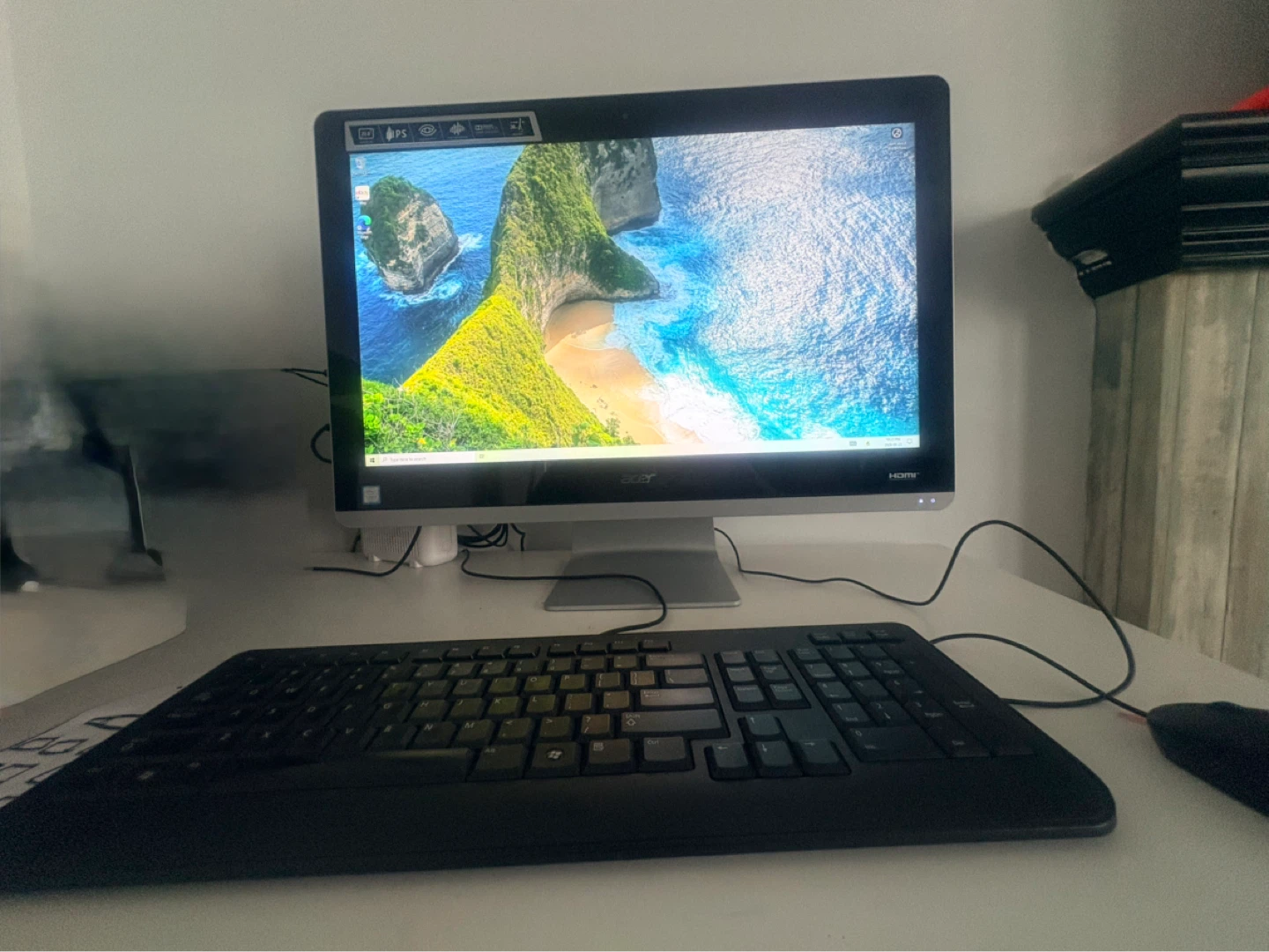 Acer Aspire Z3-715 All-in-One Desktop PC - photo 2