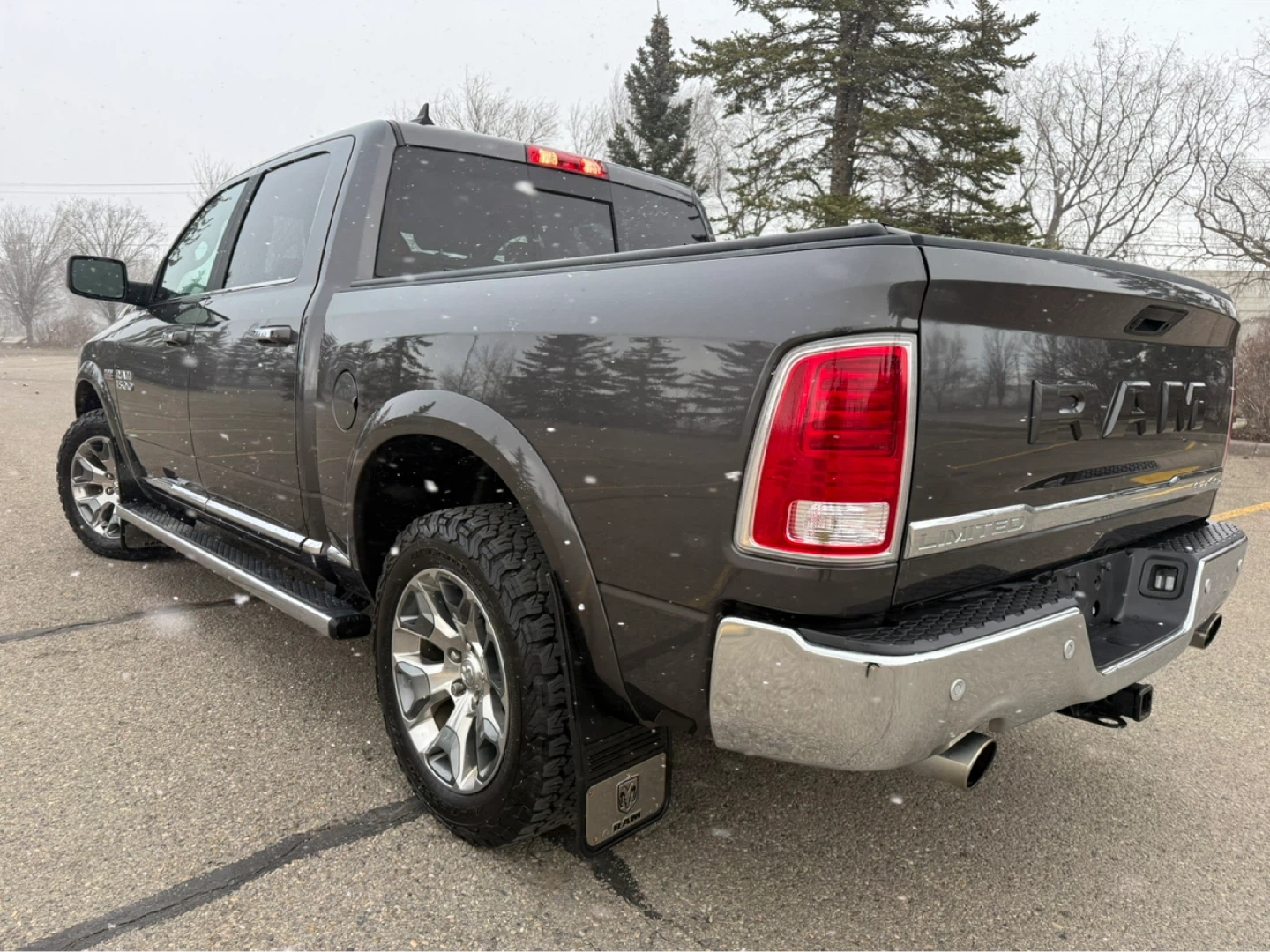 2018 RAM 1500 Laramie Longhorn Limited - photo 4