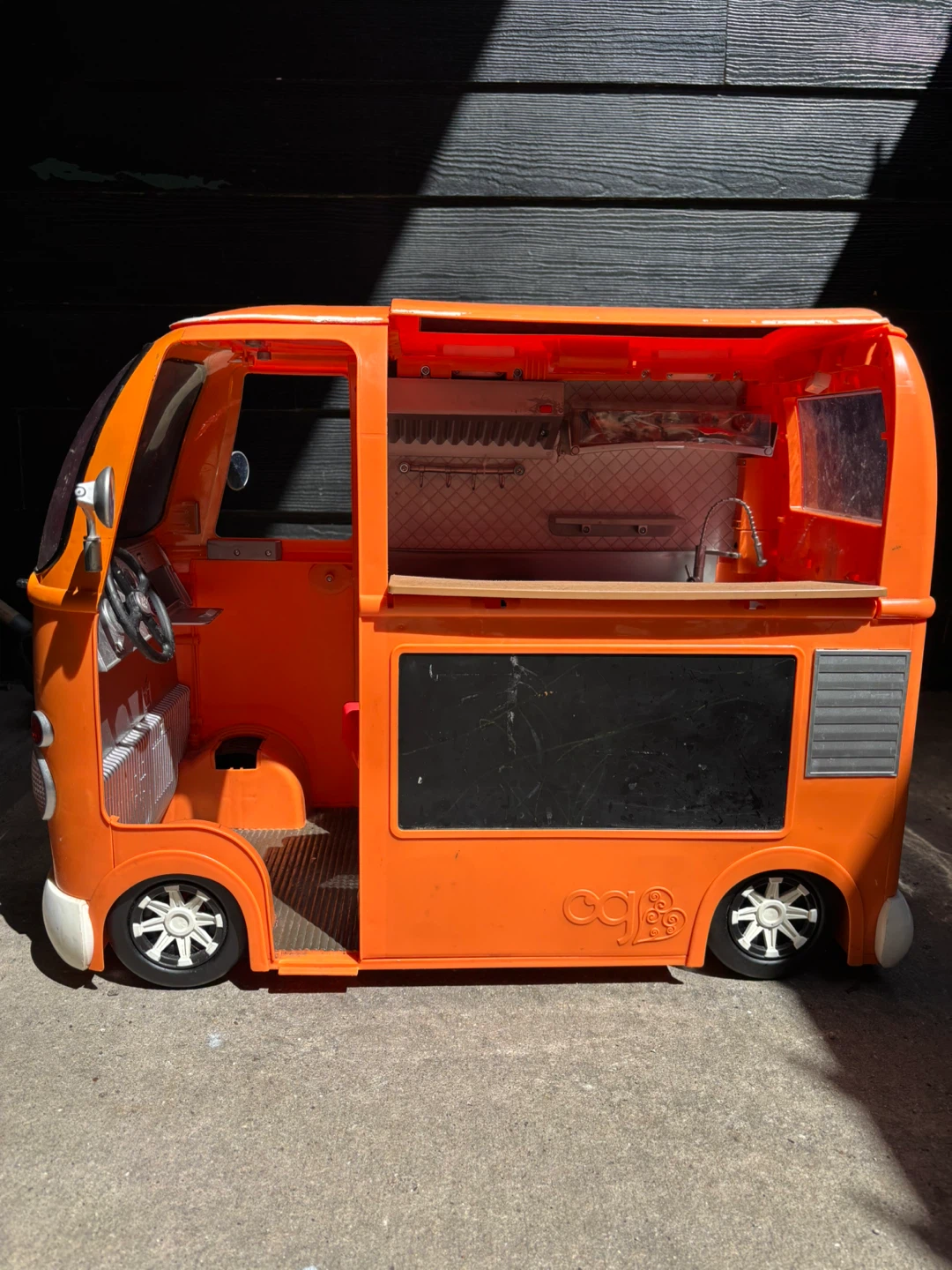 Our Generation OG Food Truck Playset - photo 2